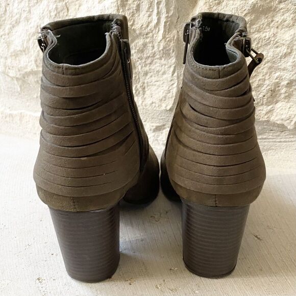 Madden Girl Destroy Heeled Ankle Bootie Faux Suede Green US Women 7.5 M - Picture 4 of 7